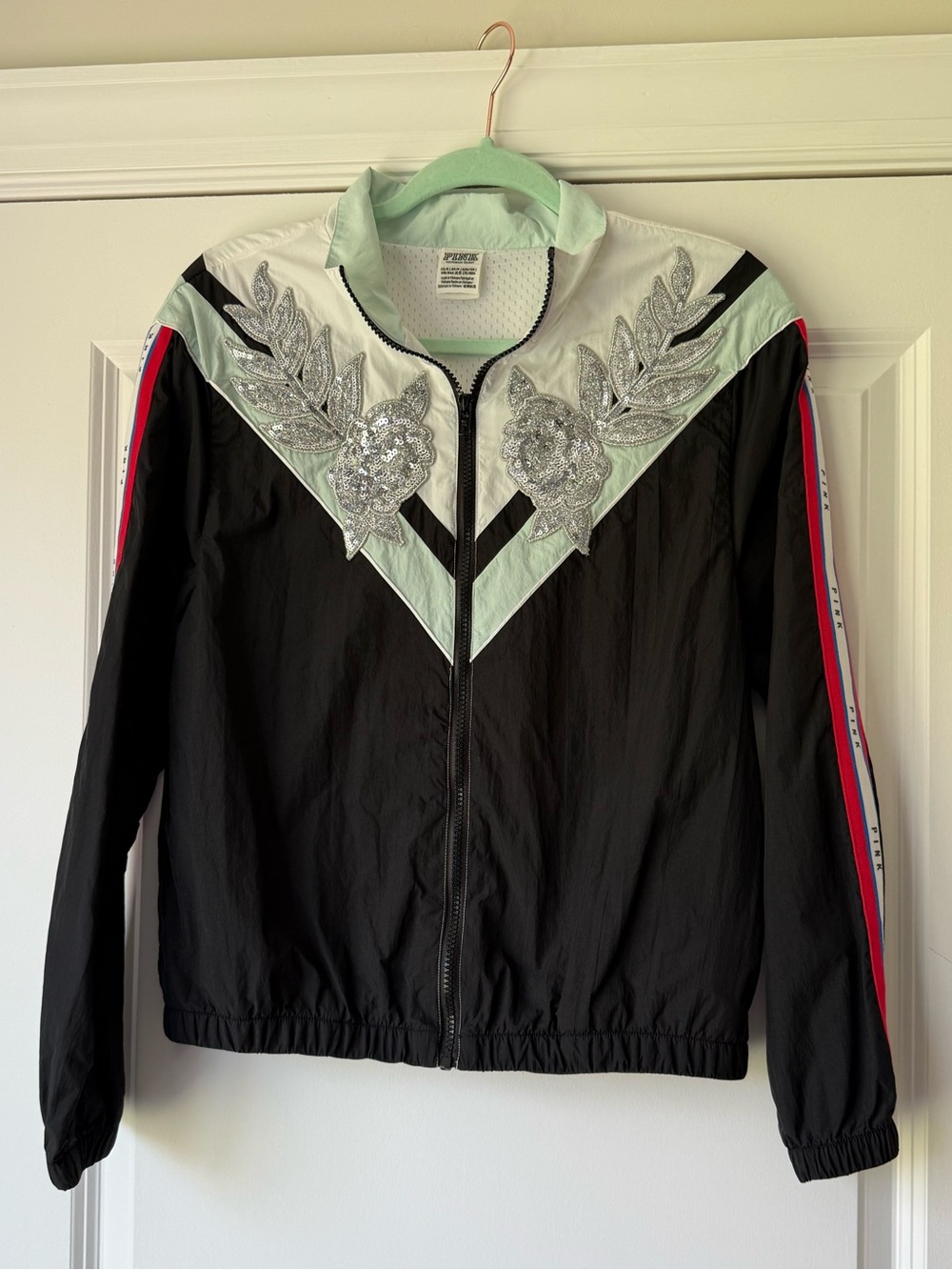 PINK Victoria’s Secret Graphic Logo Tape Windbreaker Jacket, XS / S